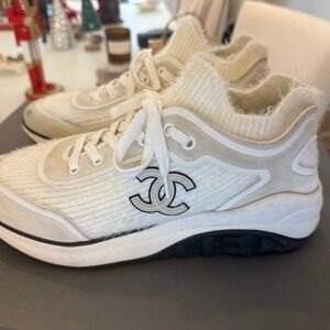 CHANEL Cream and Black Textured Sneakers